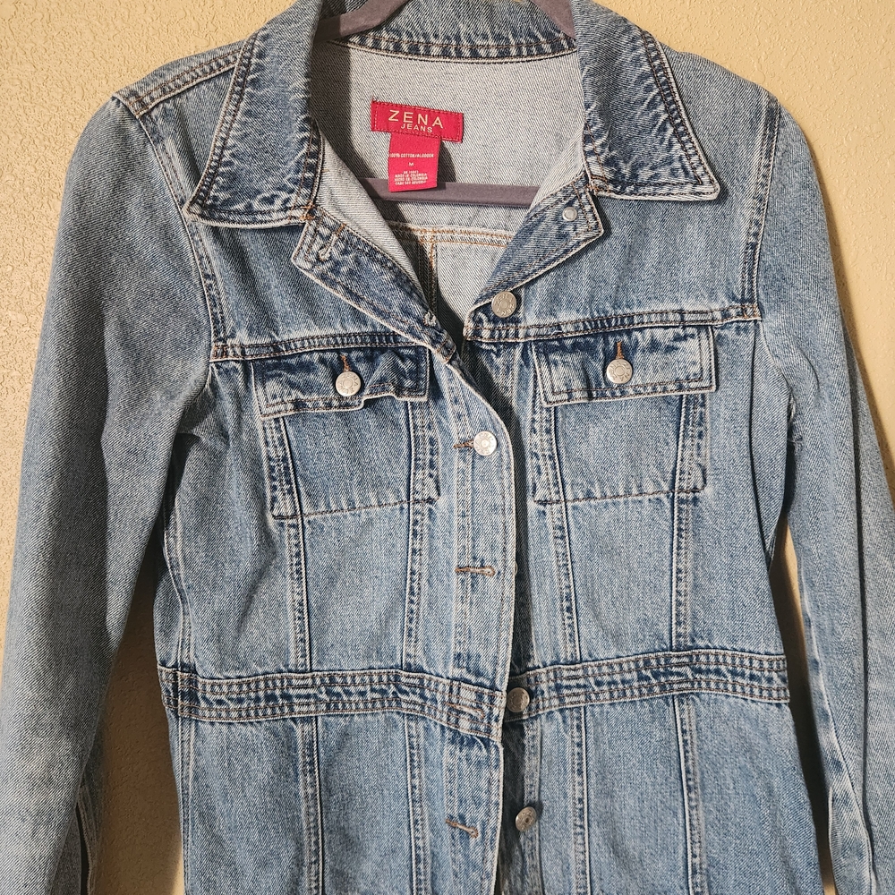 Zena Women's Classic Blue Jean Jacket
